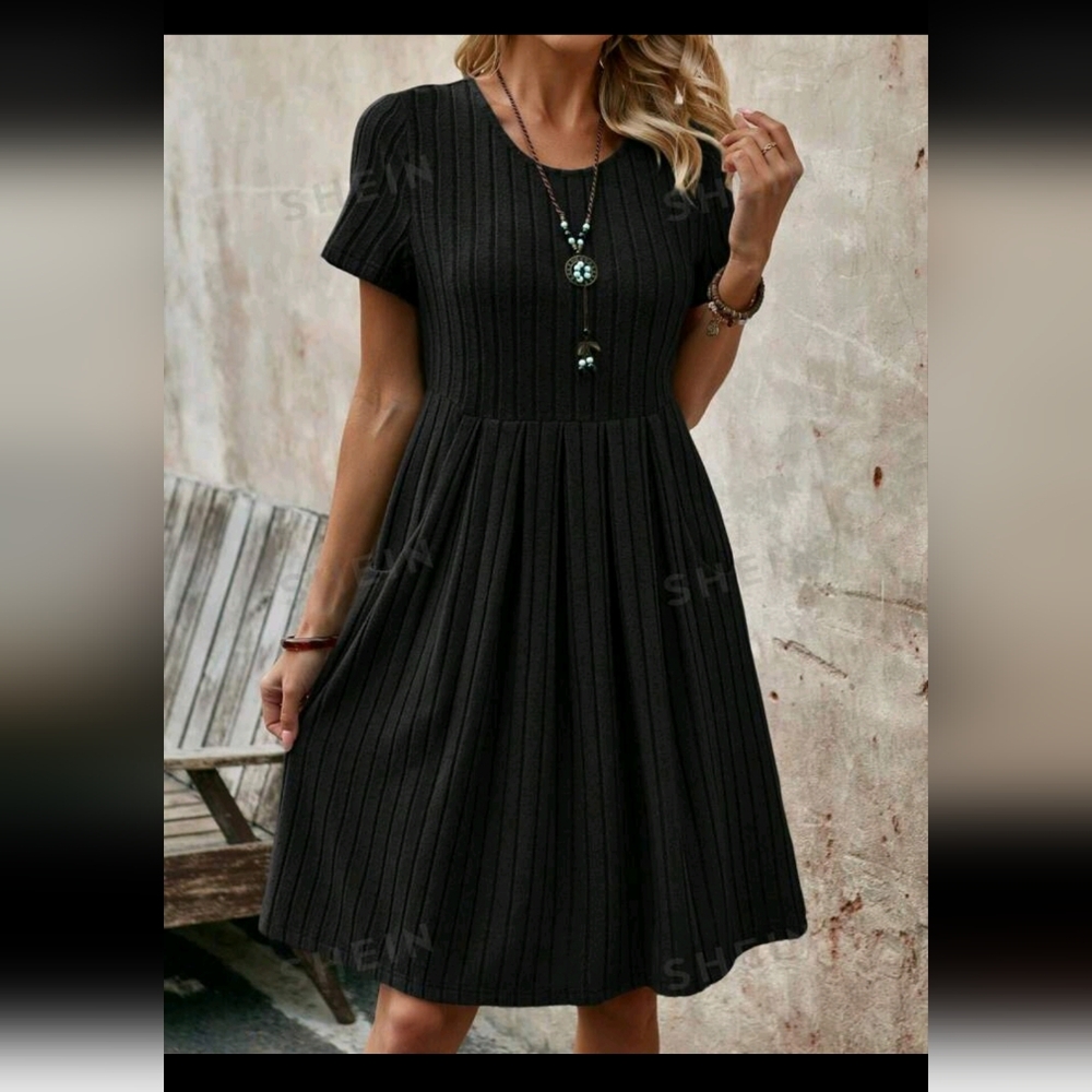 EMERY ROSE Women's Round-Neck Short-Sleeve Black Mid-Length Dress - Summer, Fall